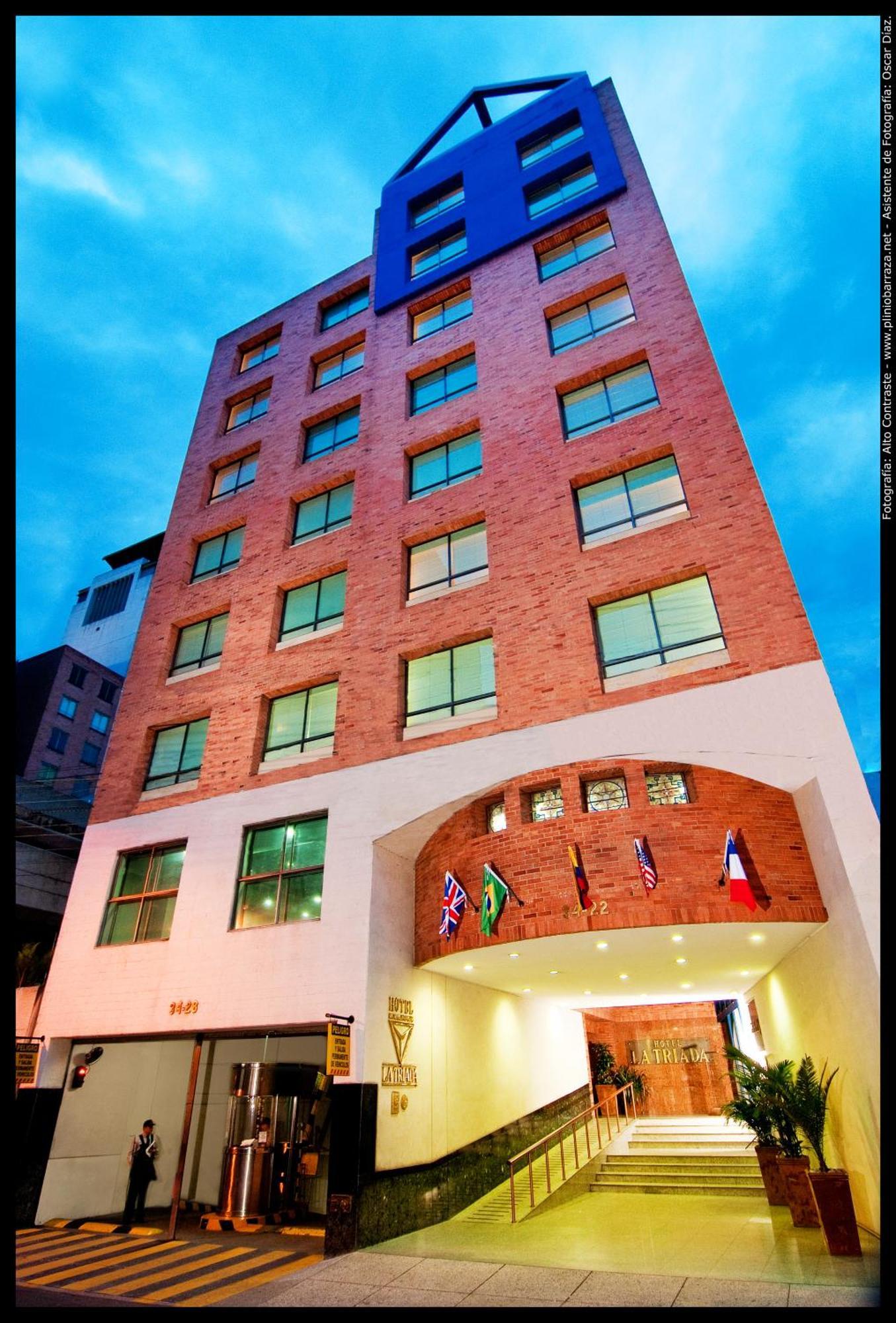 בוקארמנגה Hotel Internacional La Triada מראה חיצוני תמונה